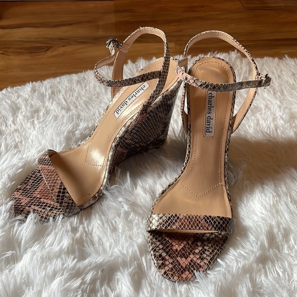 Charles David snakeskin leather wedges - Picture 9 of 10